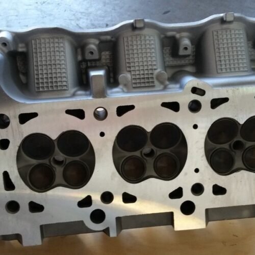 thumbnail interactive-video image 1 of AUCERAMIC Valve Cover Gasket Set For Chrysler Dodge 2.7L V6 - Includes Spark Plug Seals 1 of 2